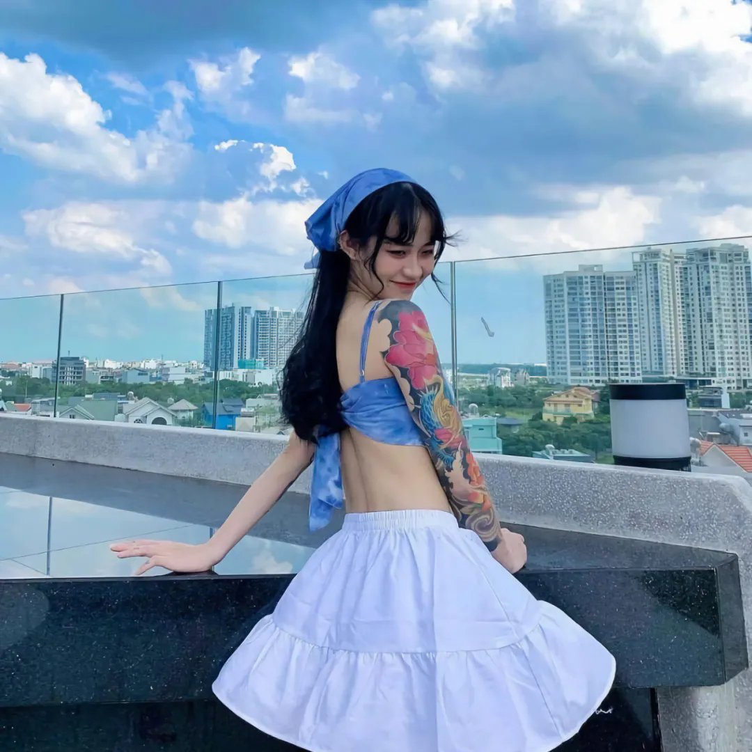 红色尾翼